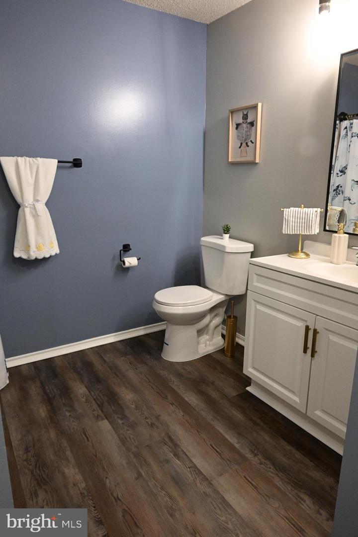 20965 TIMBER RIDGE TER #304, ASHBURN, Virginia 20147, 1 Bedroom Bedrooms, ,1 BathroomBathrooms,Residential,For sale,20965 TIMBER RIDGE TER #304,VALO2100198 MLS # VALO2100198