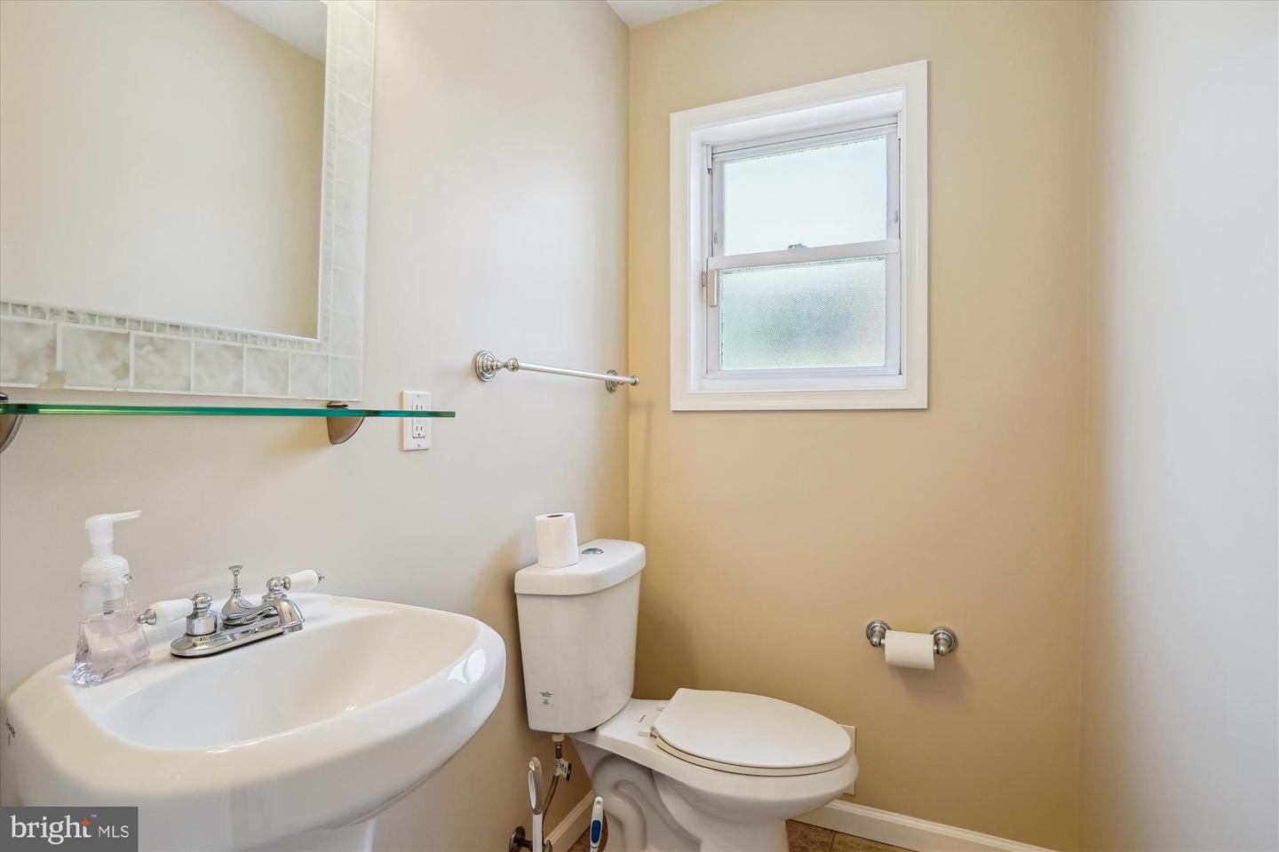 5100 12TH ST NE, WASHINGTON, District Of Columbia 20011, 3 Bedrooms Bedrooms, ,1 BathroomBathrooms,Residential,For sale,5100 12TH ST NE,DCDC2207076 MLS # DCDC2207076