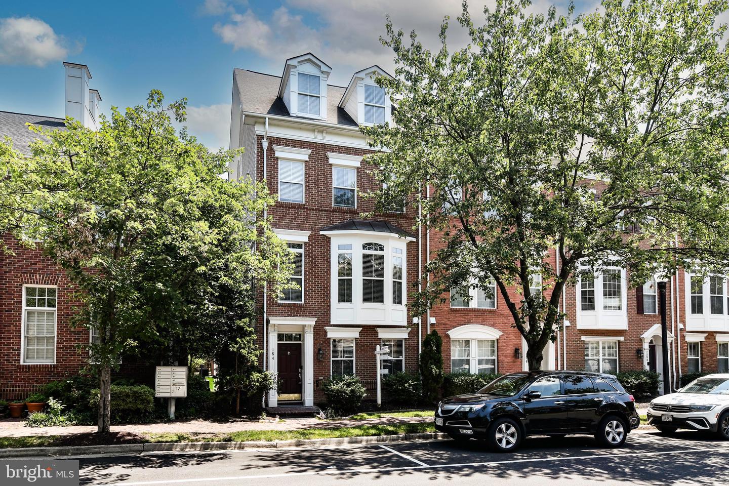 154 CAMERON STATION BLVD, ALEXANDRIA, Virginia 22304, 3 Bedrooms Bedrooms, ,3 BathroomsBathrooms,Residential,For sale,154 CAMERON STATION BLVD,VAAX2046822 MLS # VAAX2046822
