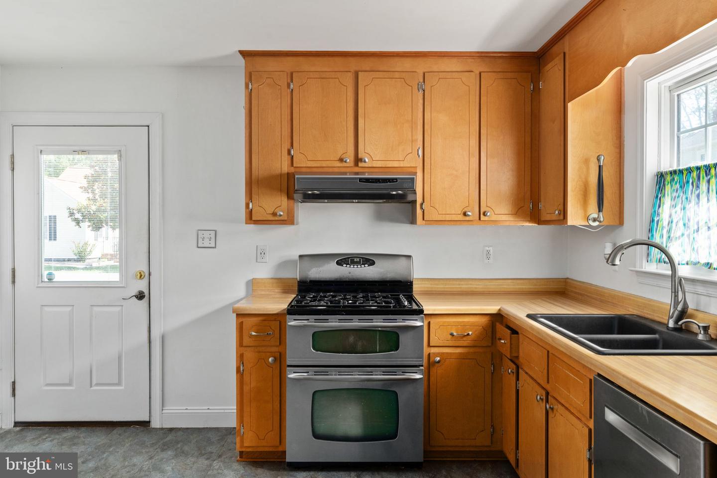1018 IMAGINE LN, FREDERICKSBURG, Virginia 22401, 3 Bedrooms Bedrooms, ,2 BathroomsBathrooms,Residential,For sale,1018 IMAGINE LN,VAFB2008484 MLS # VAFB2008484