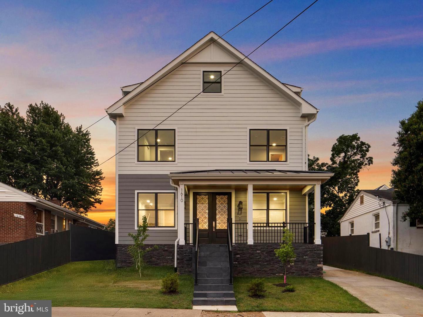 1610 12TH ST S, ARLINGTON, Virginia 22204, 4 Bedrooms Bedrooms, ,4 BathroomsBathrooms,Residential,For sale,1610 12TH ST S,VAAR2059628 MLS # VAAR2059628