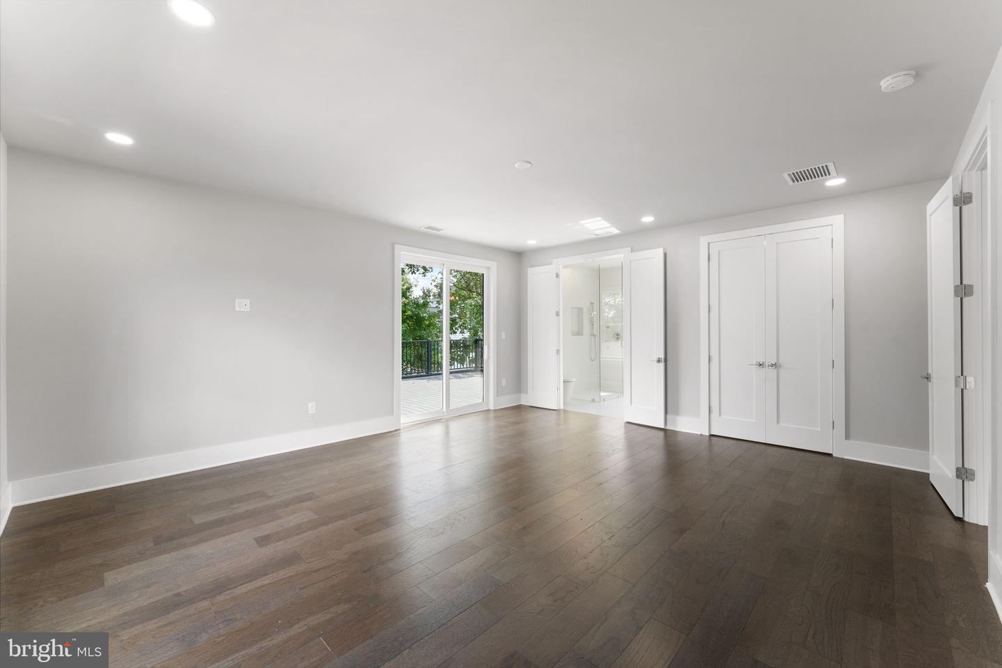 1610 12TH ST S, ARLINGTON, Virginia 22204, 4 Bedrooms Bedrooms, ,4 BathroomsBathrooms,Residential,For sale,1610 12TH ST S,VAAR2059628 MLS # VAAR2059628