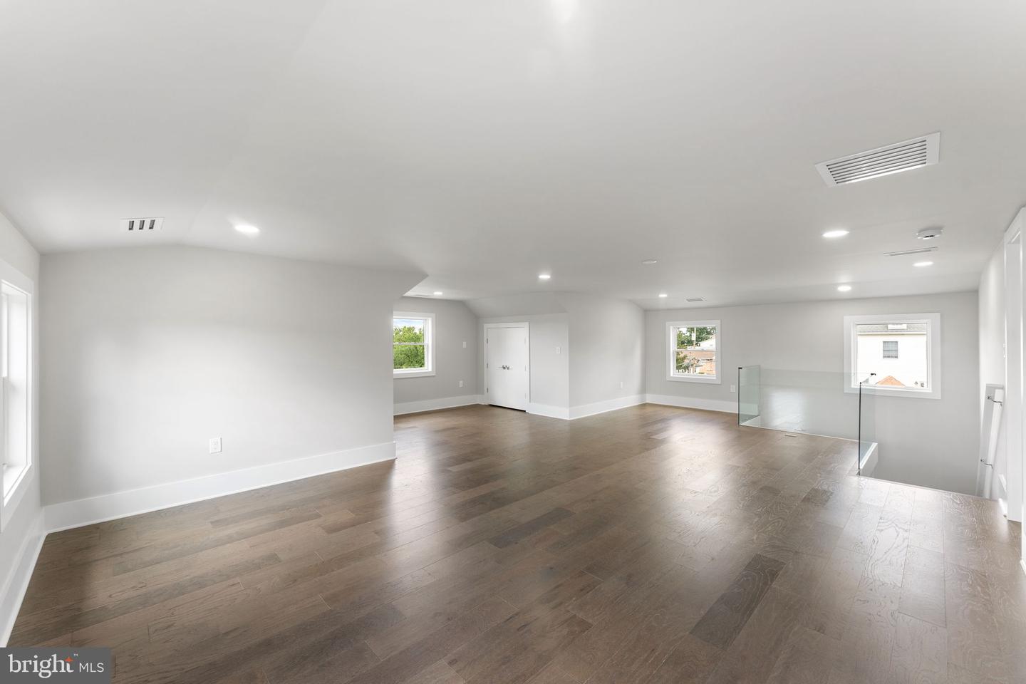 1610 12TH ST S, ARLINGTON, Virginia 22204, 4 Bedrooms Bedrooms, ,4 BathroomsBathrooms,Residential,For sale,1610 12TH ST S,VAAR2059628 MLS # VAAR2059628