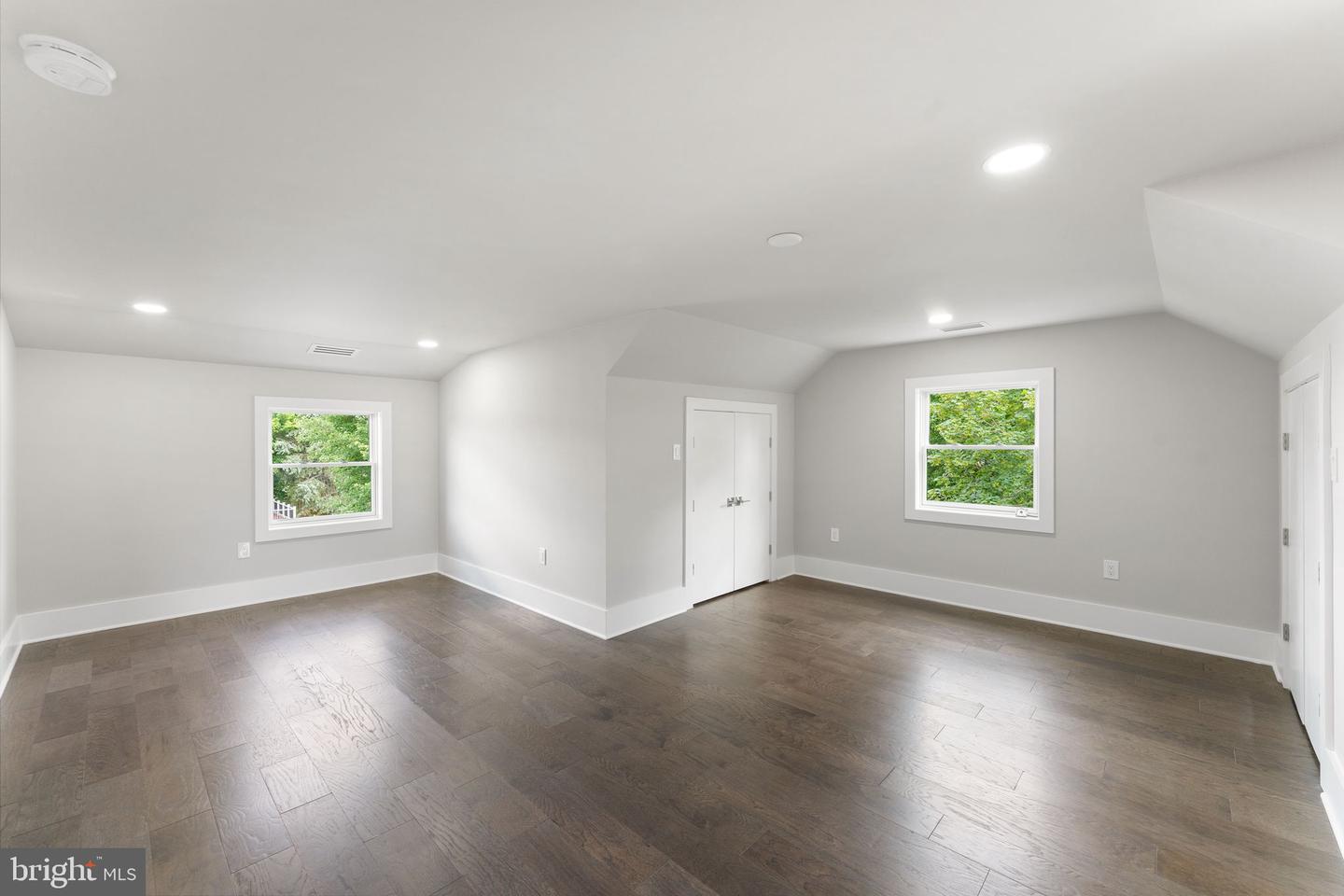 1610 12TH ST S, ARLINGTON, Virginia 22204, 4 Bedrooms Bedrooms, ,4 BathroomsBathrooms,Residential,For sale,1610 12TH ST S,VAAR2059628 MLS # VAAR2059628