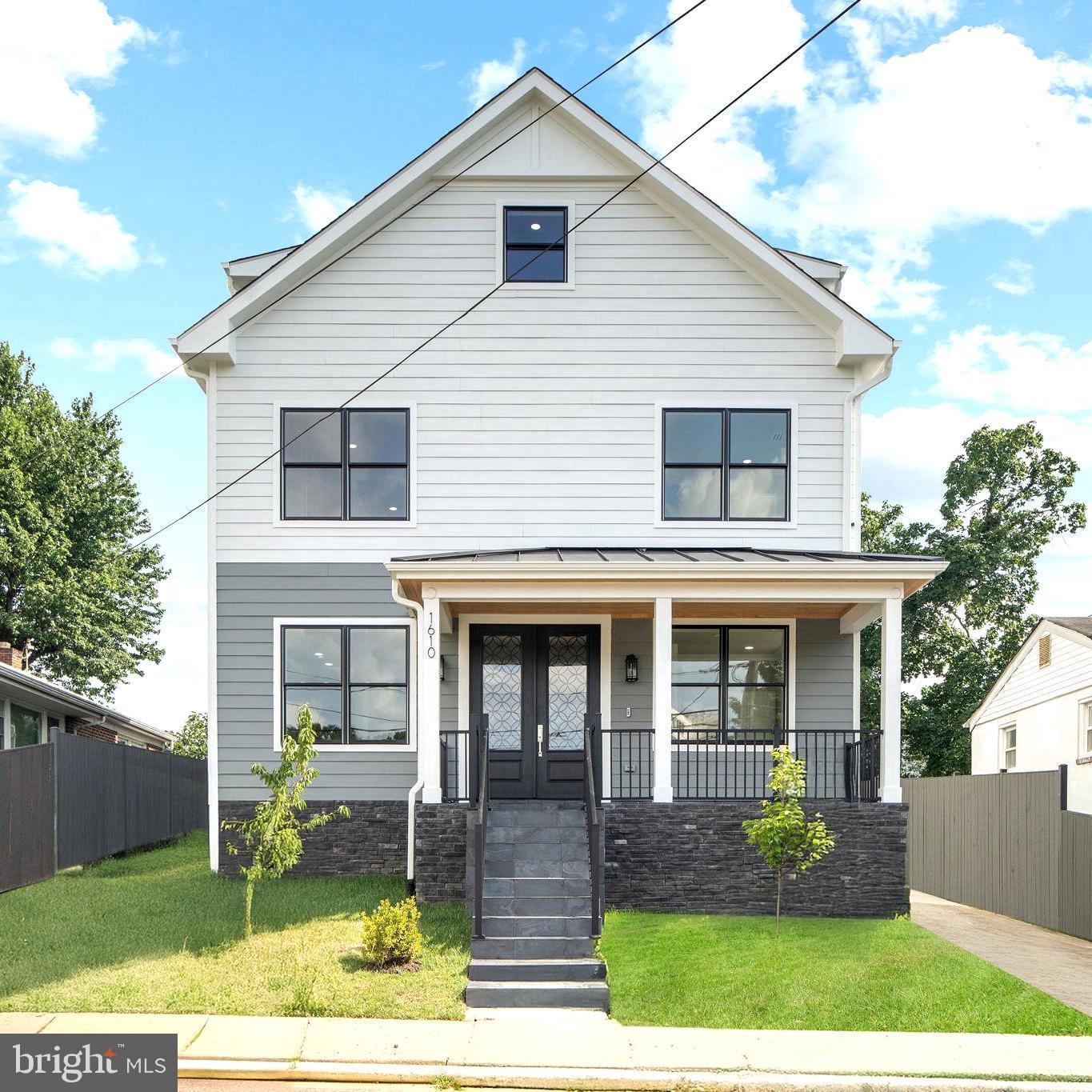 1610 12TH ST S, ARLINGTON, Virginia 22204, 4 Bedrooms Bedrooms, ,4 BathroomsBathrooms,Residential,For sale,1610 12TH ST S,VAAR2059628 MLS # VAAR2059628