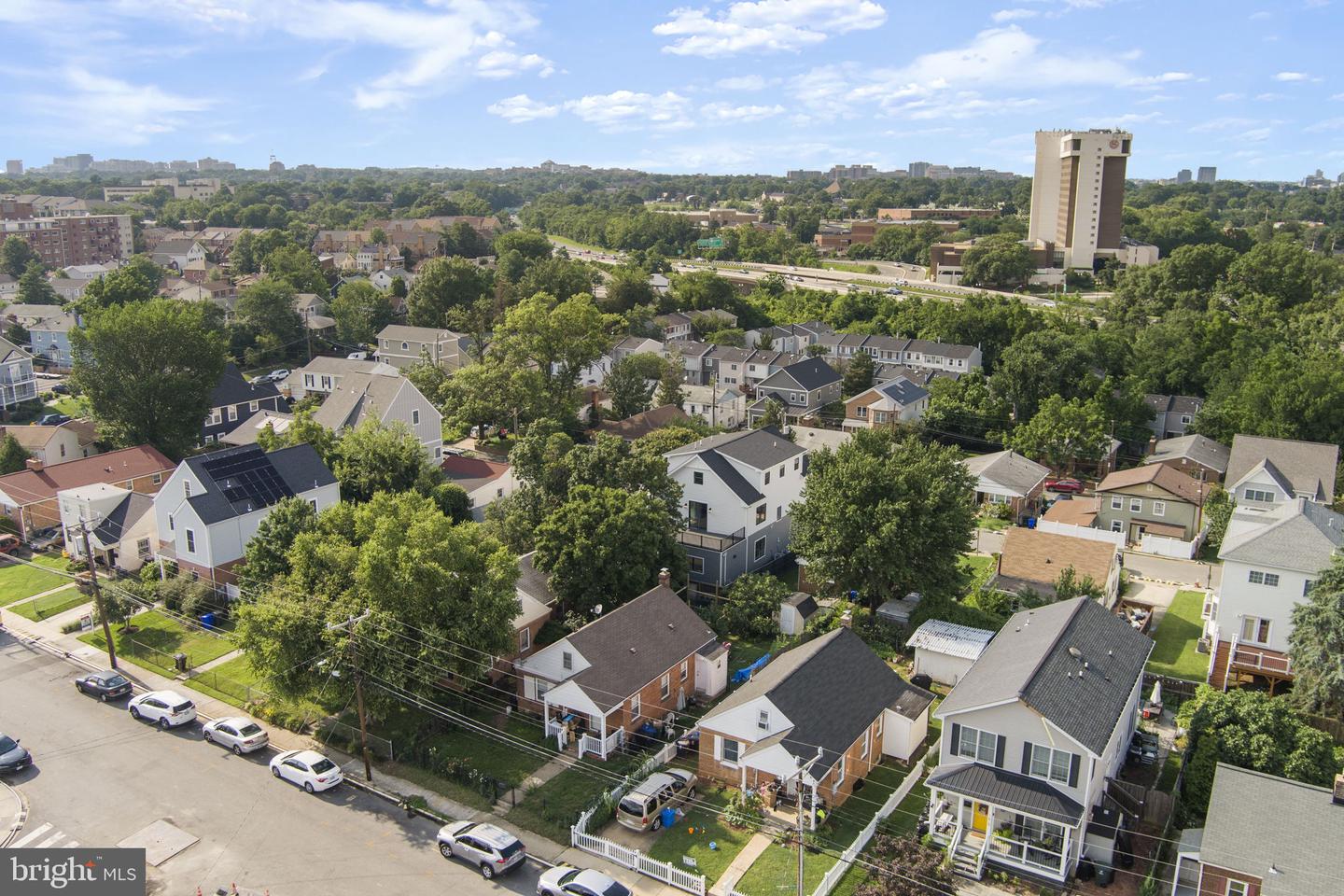 1610 12TH ST S, ARLINGTON, Virginia 22204, 4 Bedrooms Bedrooms, ,4 BathroomsBathrooms,Residential,For sale,1610 12TH ST S,VAAR2059628 MLS # VAAR2059628