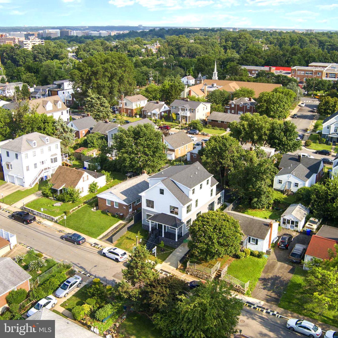 1610 12TH ST S, ARLINGTON, Virginia 22204, 4 Bedrooms Bedrooms, ,4 BathroomsBathrooms,Residential,For sale,1610 12TH ST S,VAAR2059628 MLS # VAAR2059628