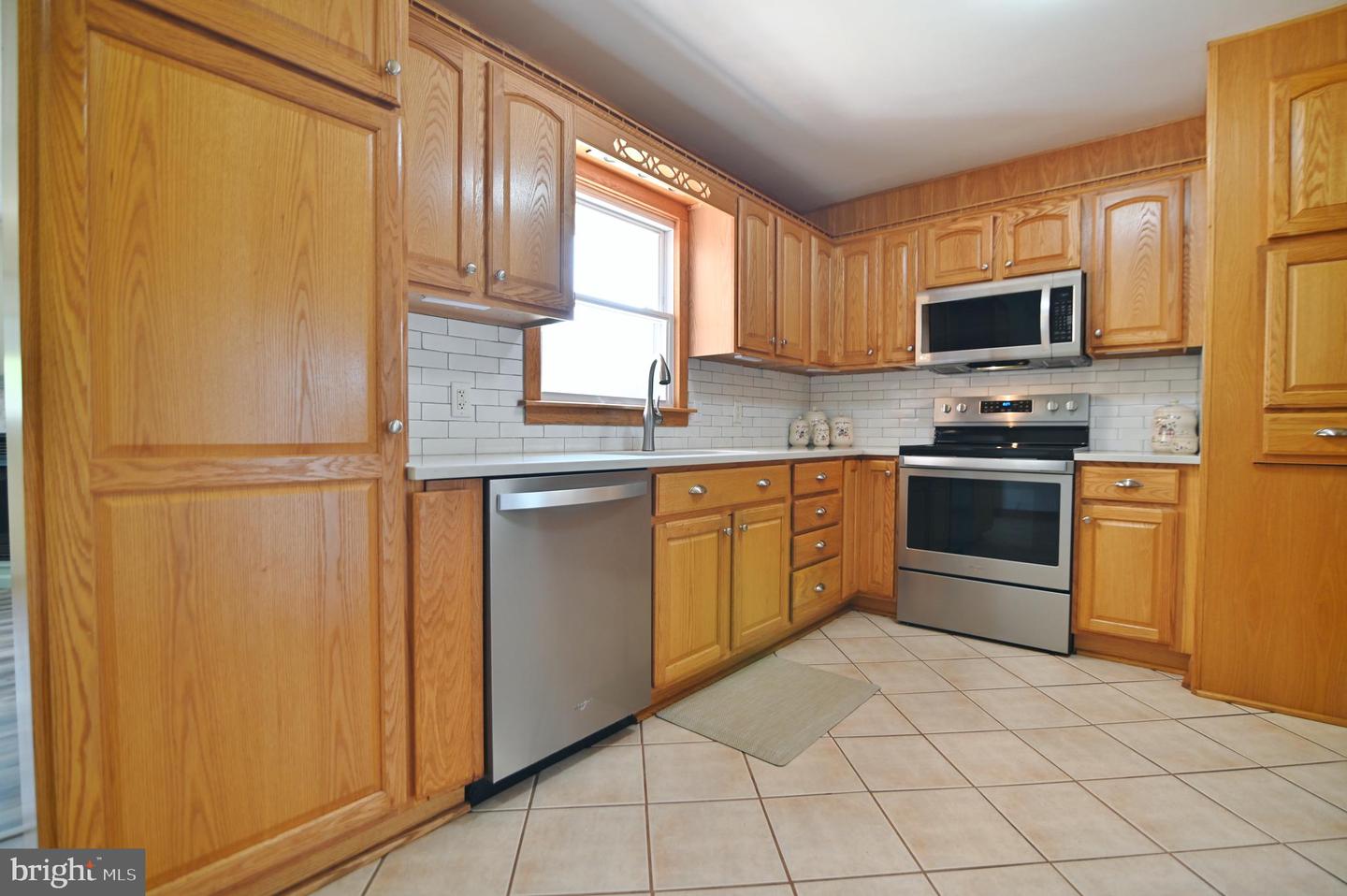 1057 EDINBURG GAP RD, EDINBURG, Virginia 22824, 4 Bedrooms Bedrooms, ,2 BathroomsBathrooms,Residential,For sale,1057 EDINBURG GAP RD,VASH2011766 MLS # VASH2011766