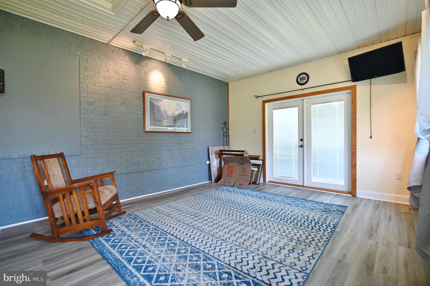 1057 EDINBURG GAP RD, EDINBURG, Virginia 22824, 4 Bedrooms Bedrooms, ,2 BathroomsBathrooms,Residential,For sale,1057 EDINBURG GAP RD,VASH2011766 MLS # VASH2011766