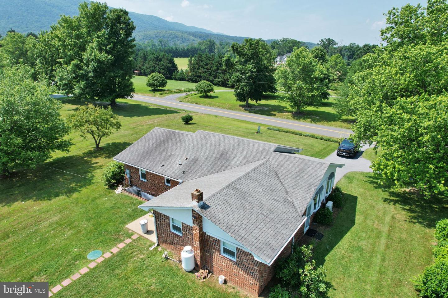 1057 EDINBURG GAP RD, EDINBURG, Virginia 22824, 4 Bedrooms Bedrooms, ,2 BathroomsBathrooms,Residential,For sale,1057 EDINBURG GAP RD,VASH2011766 MLS # VASH2011766