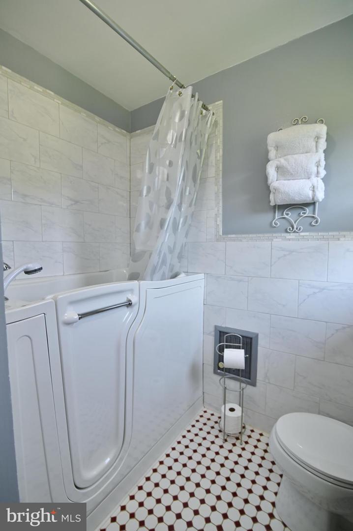 1057 EDINBURG GAP RD, EDINBURG, Virginia 22824, 4 Bedrooms Bedrooms, ,2 BathroomsBathrooms,Residential,For sale,1057 EDINBURG GAP RD,VASH2011766 MLS # VASH2011766