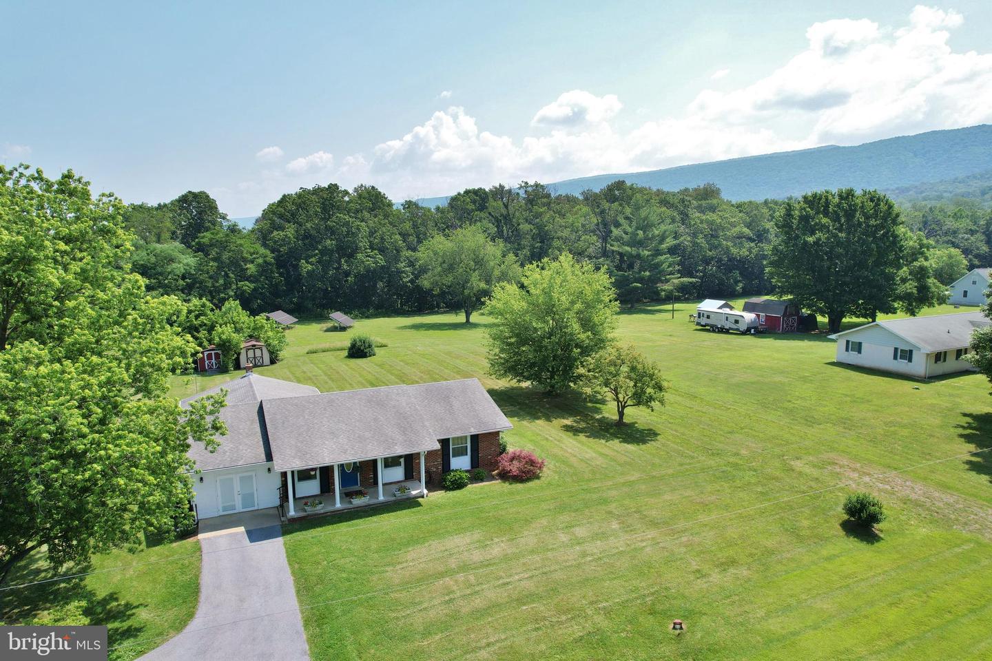 1057 EDINBURG GAP RD, EDINBURG, Virginia 22824, 4 Bedrooms Bedrooms, ,2 BathroomsBathrooms,Residential,For sale,1057 EDINBURG GAP RD,VASH2011766 MLS # VASH2011766