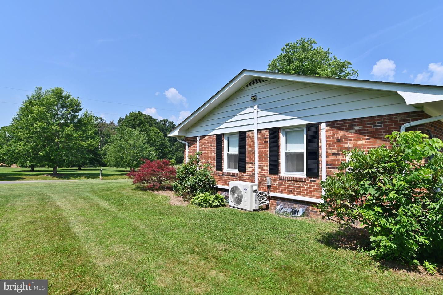 1057 EDINBURG GAP RD, EDINBURG, Virginia 22824, 4 Bedrooms Bedrooms, ,2 BathroomsBathrooms,Residential,For sale,1057 EDINBURG GAP RD,VASH2011766 MLS # VASH2011766