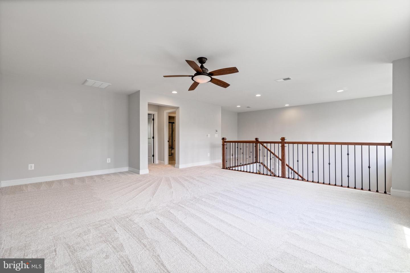 105 HARVESTER DR, LAKE FREDERICK, Virginia 22630, 5 Bedrooms Bedrooms, ,4 BathroomsBathrooms,Residential,For sale,105 HARVESTER DR,VAFV2035036 MLS # VAFV2035036