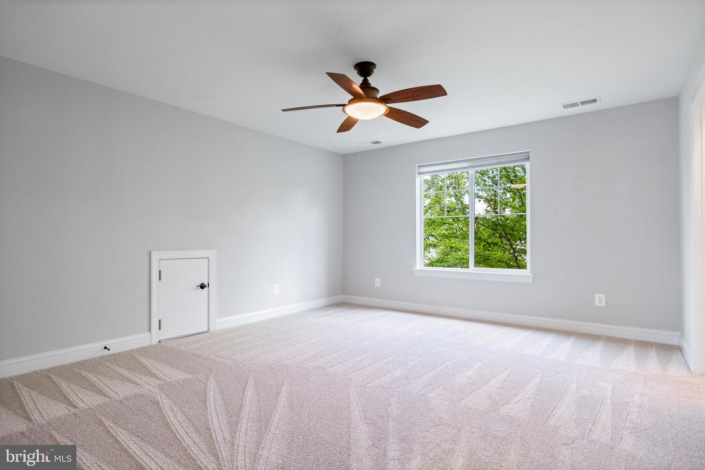 105 HARVESTER DR, LAKE FREDERICK, Virginia 22630, 5 Bedrooms Bedrooms, ,4 BathroomsBathrooms,Residential,For sale,105 HARVESTER DR,VAFV2035036 MLS # VAFV2035036