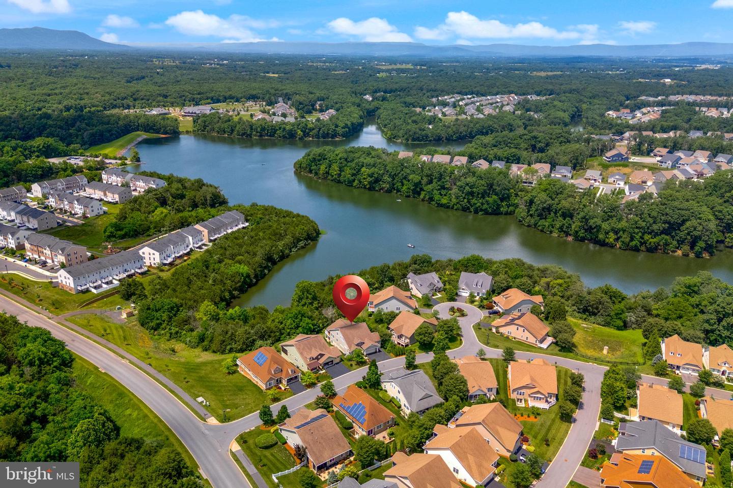105 HARVESTER DR, LAKE FREDERICK, Virginia 22630, 5 Bedrooms Bedrooms, ,4 BathroomsBathrooms,Residential,For sale,105 HARVESTER DR,VAFV2035036 MLS # VAFV2035036