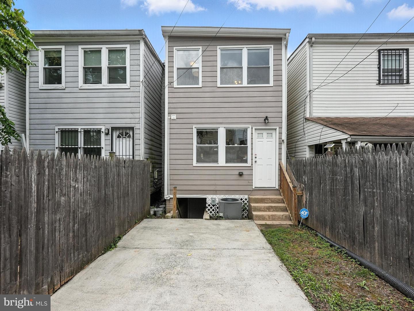 1926 BENNETT PL NE, WASHINGTON, District Of Columbia 20002, 4 Bedrooms Bedrooms, ,3 BathroomsBathrooms,Residential,For sale,1926 BENNETT PL NE,DCDC2207184 MLS # DCDC2207184