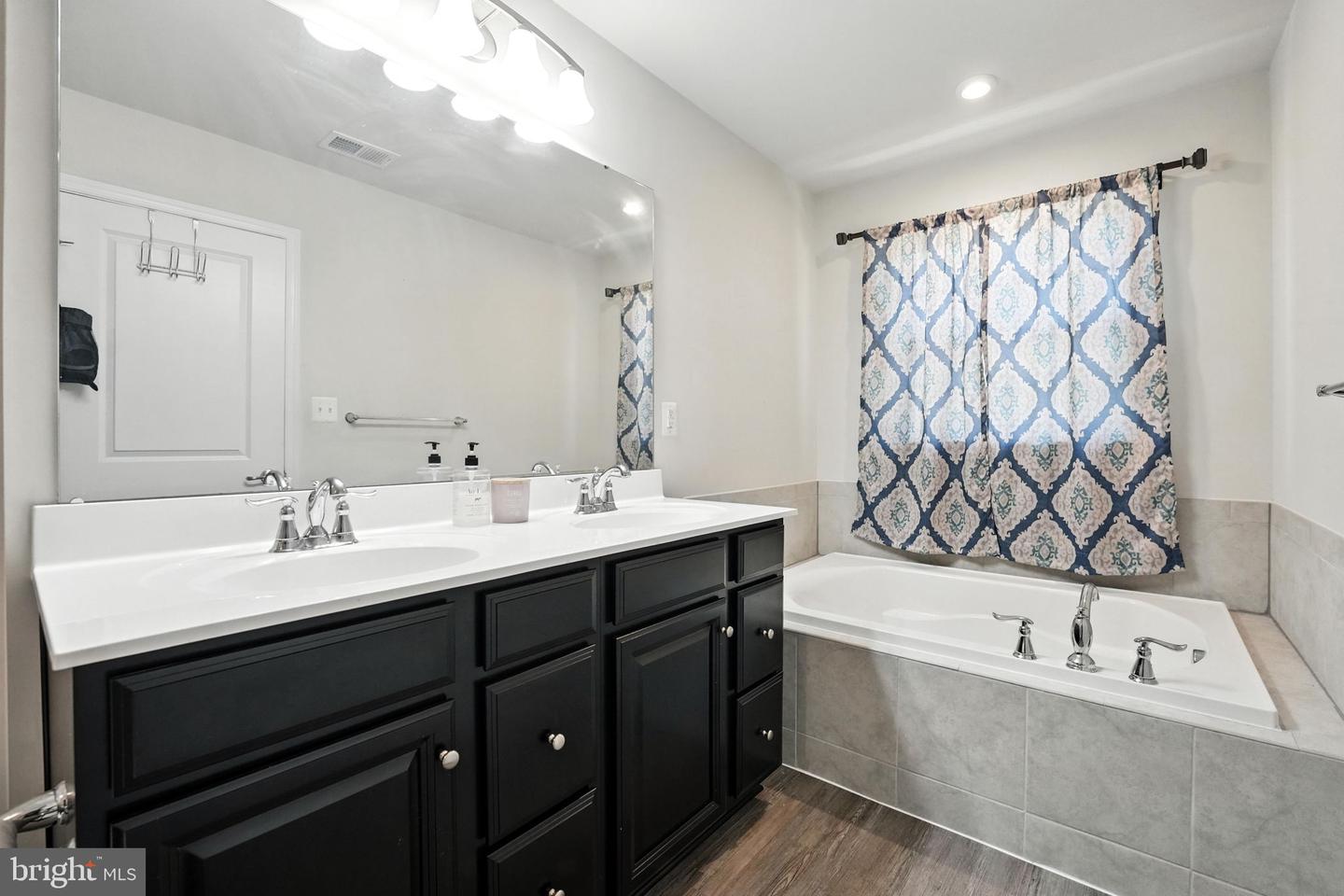 604 ROLLING VALLEY DR, FREDERICKSBURG, Virginia 22405, 3 Bedrooms Bedrooms, ,3 BathroomsBathrooms,Residential,For sale,604 ROLLING VALLEY DR,VAST2040108 MLS # VAST2040108