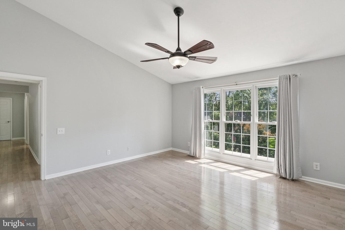 3483 MADELYN CT, WOODBRIDGE, Virginia 22192, 5 Bedrooms Bedrooms, ,3 BathroomsBathrooms,Residential,For sale,3483 MADELYN CT,VAPW2097770 MLS # VAPW2097770