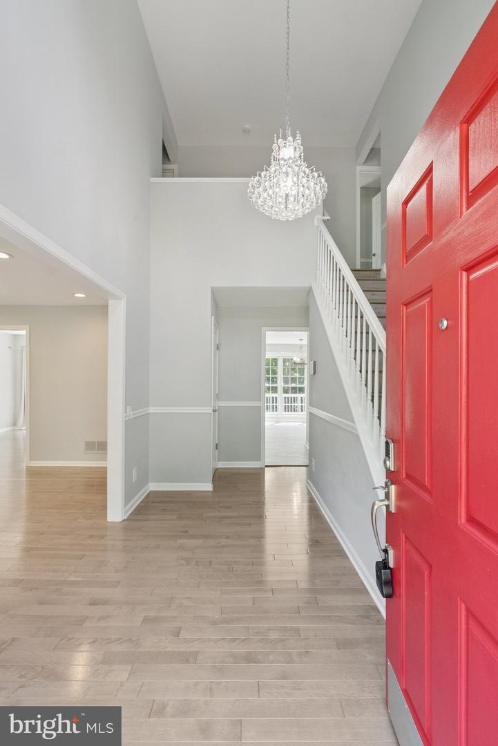 3483 MADELYN CT, WOODBRIDGE, Virginia 22192, 5 Bedrooms Bedrooms, ,3 BathroomsBathrooms,Residential,For sale,3483 MADELYN CT,VAPW2097770 MLS # VAPW2097770