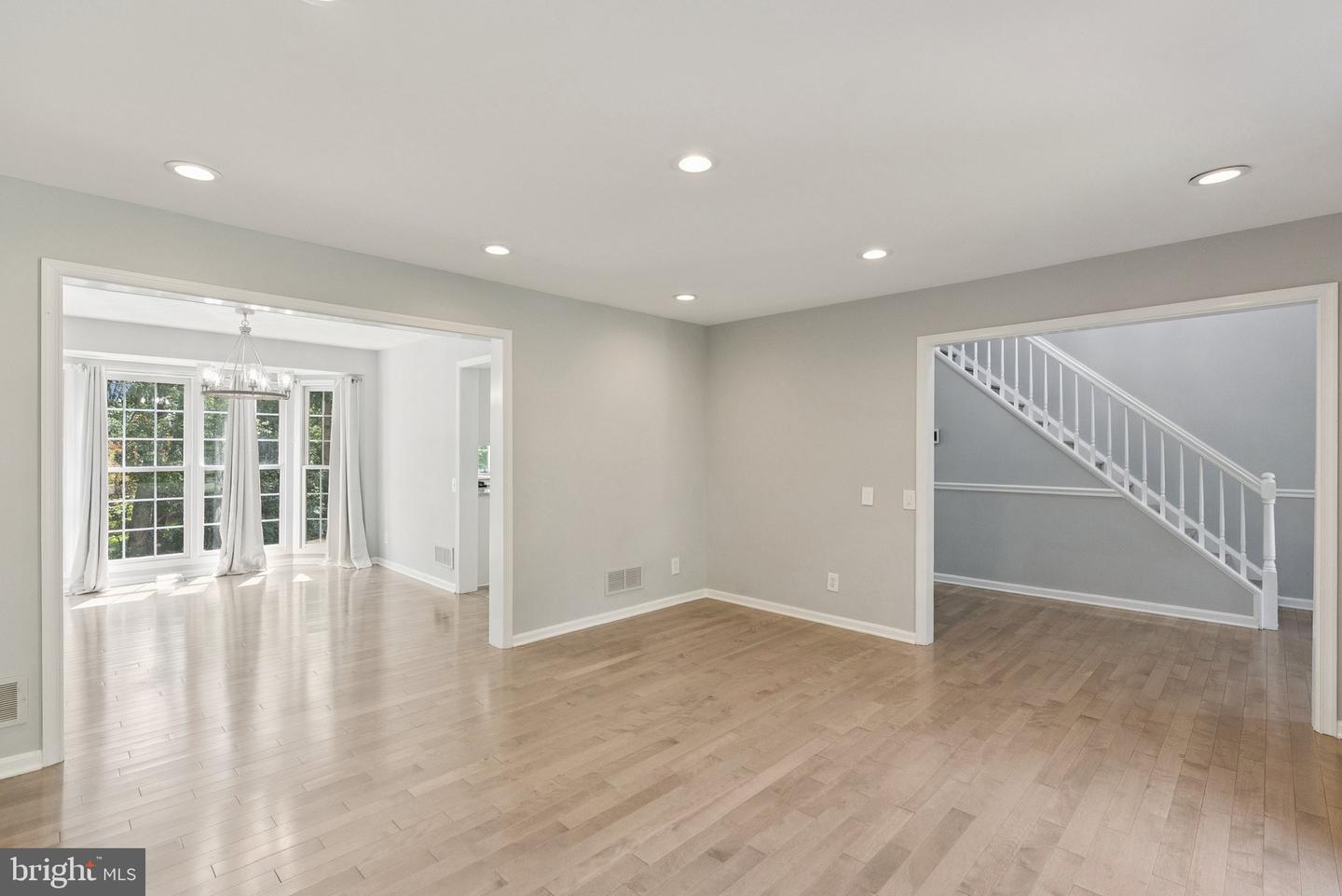 3483 MADELYN CT, WOODBRIDGE, Virginia 22192, 5 Bedrooms Bedrooms, ,3 BathroomsBathrooms,Residential,For sale,3483 MADELYN CT,VAPW2097770 MLS # VAPW2097770
