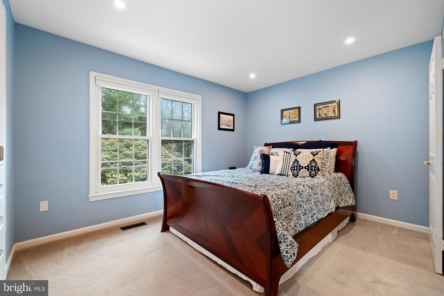 6533 BRICK HEARTH CT, ALEXANDRIA, Virginia 22306, 2 Bedrooms Bedrooms, ,2 BathroomsBathrooms,Residential,For sale,6533 BRICK HEARTH CT,VAFX2249986 MLS # VAFX2249986