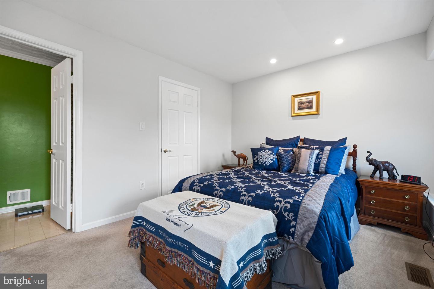 6533 BRICK HEARTH CT, ALEXANDRIA, Virginia 22306, 2 Bedrooms Bedrooms, ,2 BathroomsBathrooms,Residential,For sale,6533 BRICK HEARTH CT,VAFX2249986 MLS # VAFX2249986