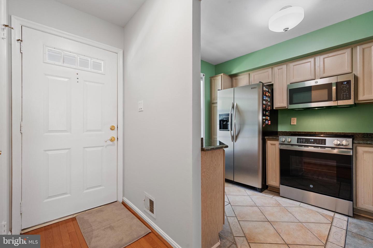 6533 BRICK HEARTH CT, ALEXANDRIA, Virginia 22306, 2 Bedrooms Bedrooms, ,2 BathroomsBathrooms,Residential,For sale,6533 BRICK HEARTH CT,VAFX2249986 MLS # VAFX2249986