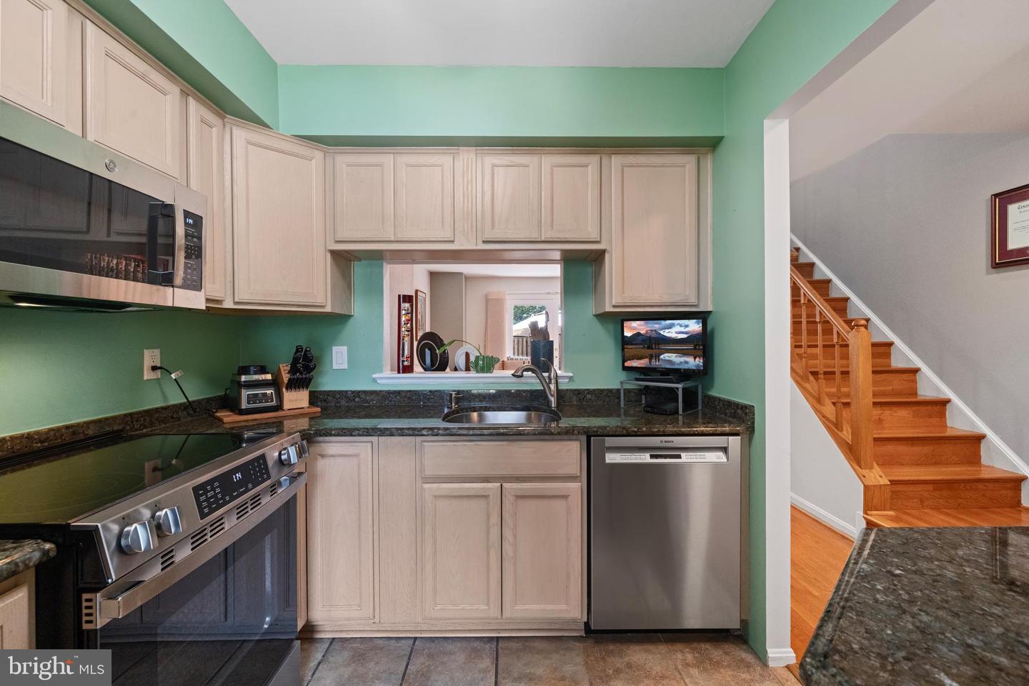 6533 BRICK HEARTH CT, ALEXANDRIA, Virginia 22306, 2 Bedrooms Bedrooms, ,2 BathroomsBathrooms,Residential,For sale,6533 BRICK HEARTH CT,VAFX2249986 MLS # VAFX2249986