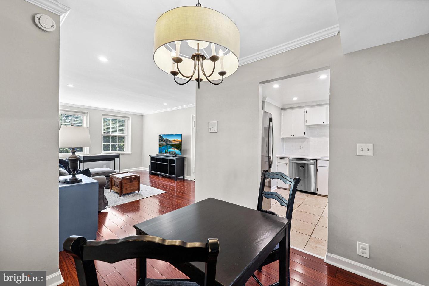 2967 S COLUMBUS ST #B2, ARLINGTON, Virginia 22206, 1 Bedroom Bedrooms, 5 Rooms Rooms,1 BathroomBathrooms,Residential,For sale,2967 S COLUMBUS ST #B2,VAAR2059756 MLS # VAAR2059756