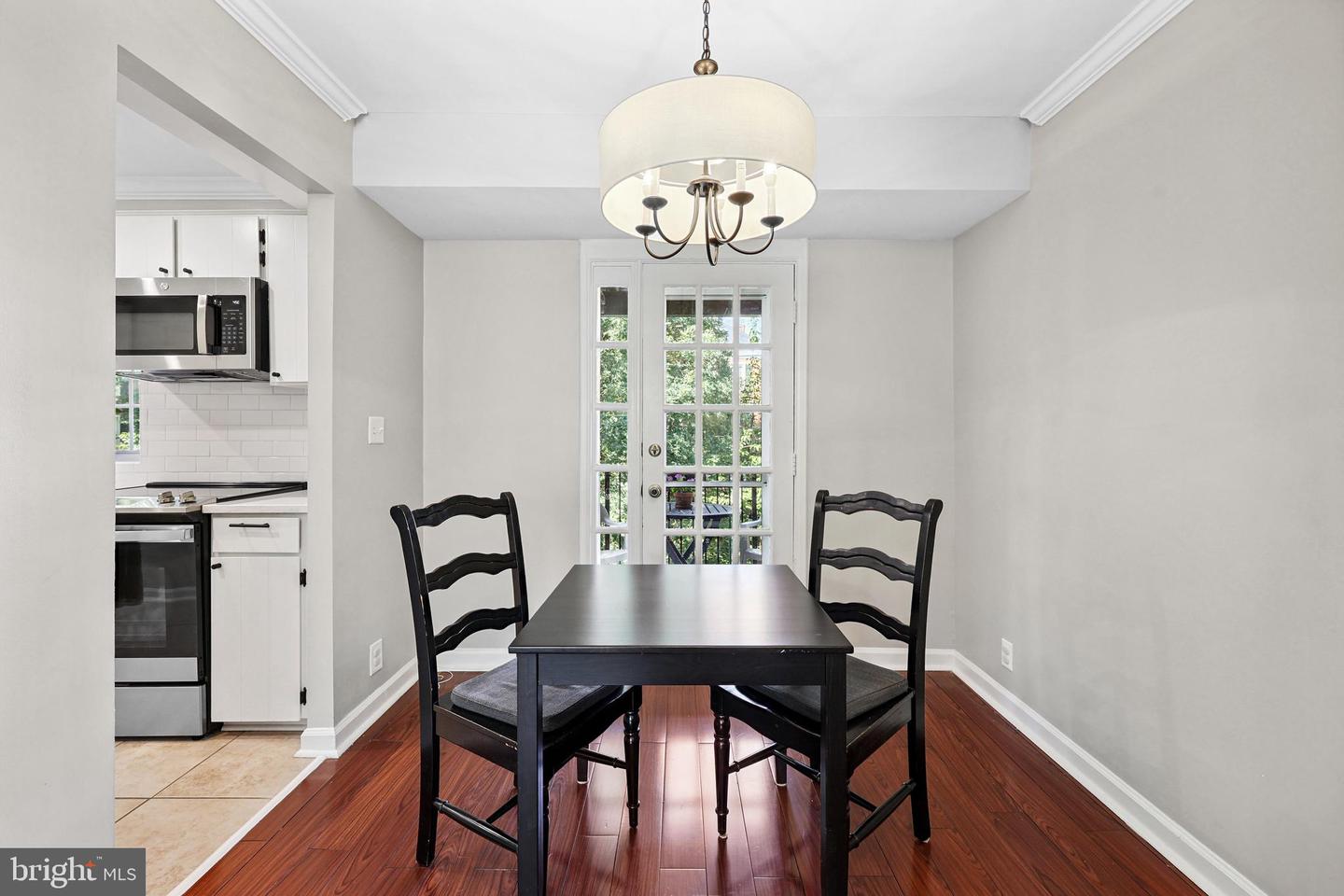 2967 S COLUMBUS ST #B2, ARLINGTON, Virginia 22206, 1 Bedroom Bedrooms, 5 Rooms Rooms,1 BathroomBathrooms,Residential,For sale,2967 S COLUMBUS ST #B2,VAAR2059756 MLS # VAAR2059756