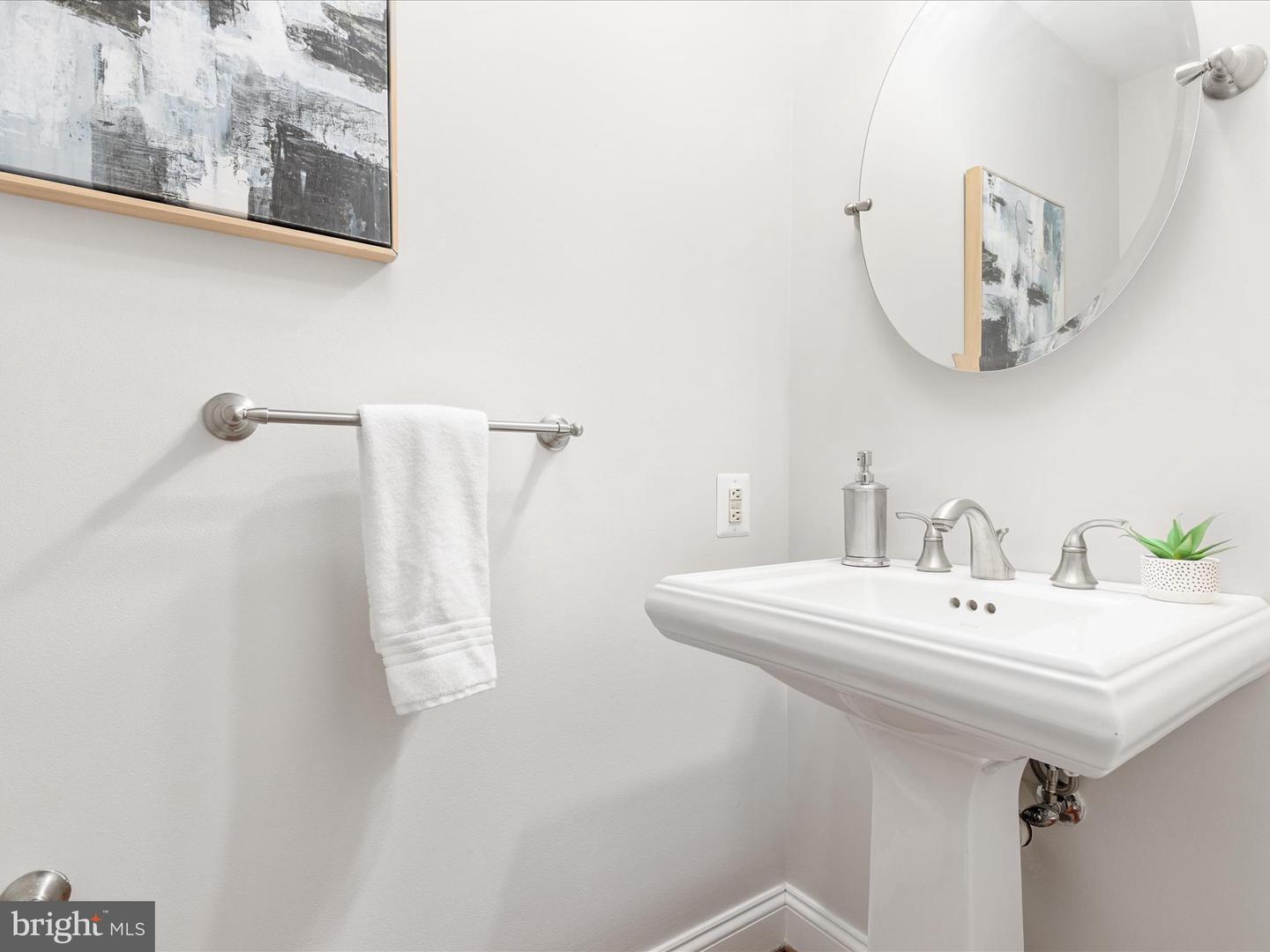 12458 SWEET LEAF TER, FAIRFAX, Virginia 22033, 3 Bedrooms Bedrooms, ,3 BathroomsBathrooms,Residential,For sale,12458 SWEET LEAF TER,VAFX2250026 MLS # VAFX2250026