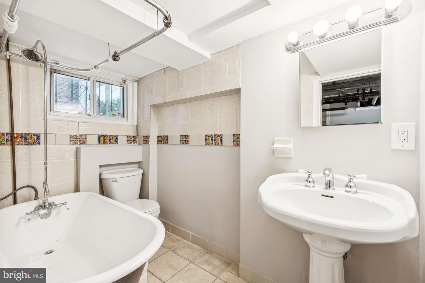 1818 NEWTON ST NE, WASHINGTON, District Of Columbia 20018, 4 Bedrooms Bedrooms, ,2 BathroomsBathrooms,Residential,For sale,1818 NEWTON ST NE,DCDC2207470 MLS # DCDC2207470