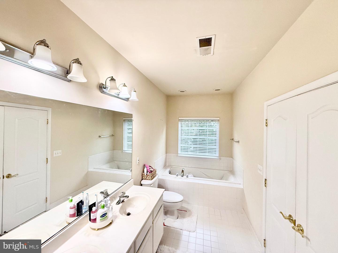 9740 CORBETT CIR, MANASSAS PARK, Virginia 20111, 3 Bedrooms Bedrooms, ,3 BathroomsBathrooms,Residential,For sale,9740 CORBETT CIR,VAMP2003128 MLS # VAMP2003128