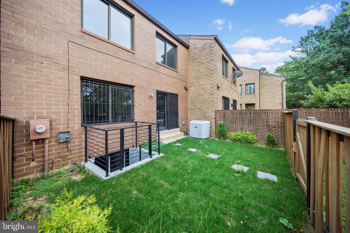 3114 BERRY RD NE #21, WASHINGTON, District Of Columbia 20018, 4 Bedrooms Bedrooms, ,2 BathroomsBathrooms,Residential,For sale,3114 BERRY RD NE #21,DCDC2207492 MLS # DCDC2207492