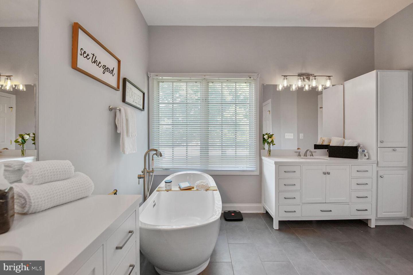 43553 JACKSON HOLE CIR, LEESBURG, Virginia 20176, 6 Bedrooms Bedrooms, ,4 BathroomsBathrooms,Residential,For sale,43553 JACKSON HOLE CIR,VALO2100260 MLS # VALO2100260