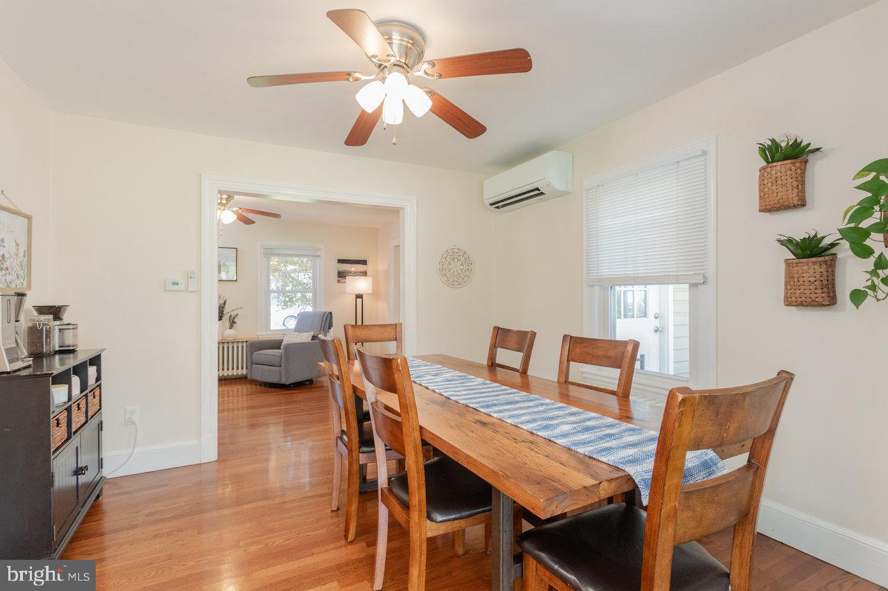 1450 BLUESTONE ST, HARRISONBURG, Virginia 22801, 3 Bedrooms Bedrooms, ,1 BathroomBathrooms,Residential,For sale,1450 BLUESTONE ST,VAHC2000434 MLS # VAHC2000434