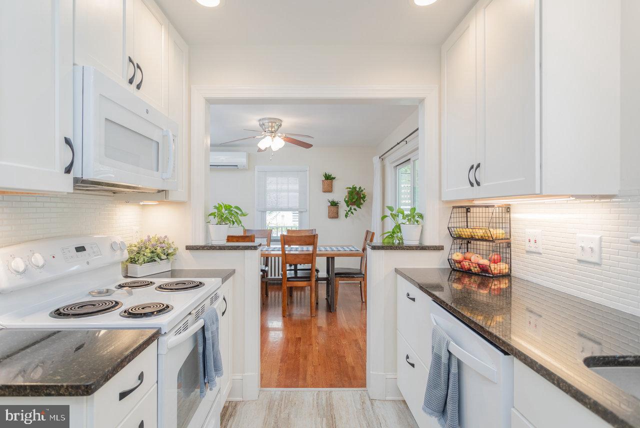 1450 BLUESTONE ST, HARRISONBURG, Virginia 22801, 3 Bedrooms Bedrooms, ,1 BathroomBathrooms,Residential,For sale,1450 BLUESTONE ST,VAHC2000434 MLS # VAHC2000434