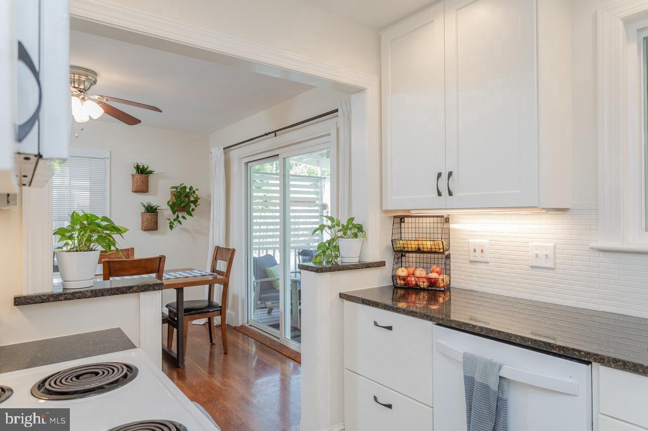 1450 BLUESTONE ST, HARRISONBURG, Virginia 22801, 3 Bedrooms Bedrooms, ,1 BathroomBathrooms,Residential,For sale,1450 BLUESTONE ST,VAHC2000434 MLS # VAHC2000434