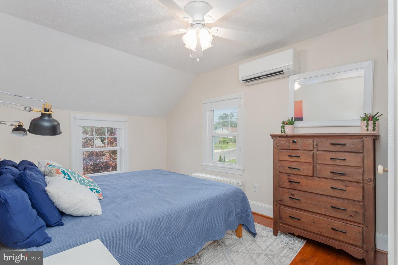 1450 BLUESTONE ST, HARRISONBURG, Virginia 22801, 3 Bedrooms Bedrooms, ,1 BathroomBathrooms,Residential,For sale,1450 BLUESTONE ST,VAHC2000434 MLS # VAHC2000434
