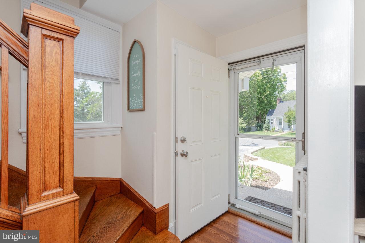 1450 BLUESTONE ST, HARRISONBURG, Virginia 22801, 3 Bedrooms Bedrooms, ,1 BathroomBathrooms,Residential,For sale,1450 BLUESTONE ST,VAHC2000434 MLS # VAHC2000434