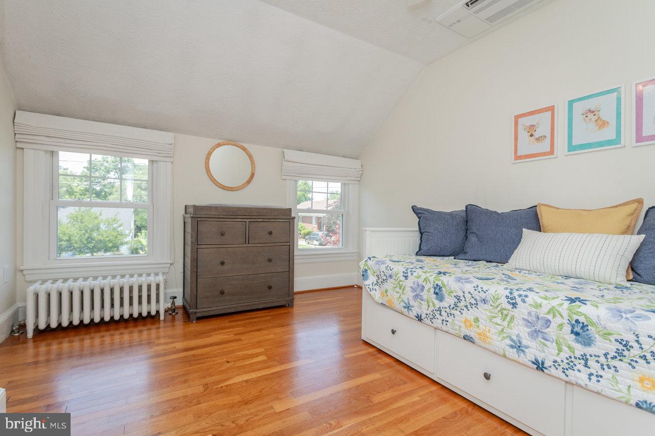 1450 BLUESTONE ST, HARRISONBURG, Virginia 22801, 3 Bedrooms Bedrooms, ,1 BathroomBathrooms,Residential,For sale,1450 BLUESTONE ST,VAHC2000434 MLS # VAHC2000434