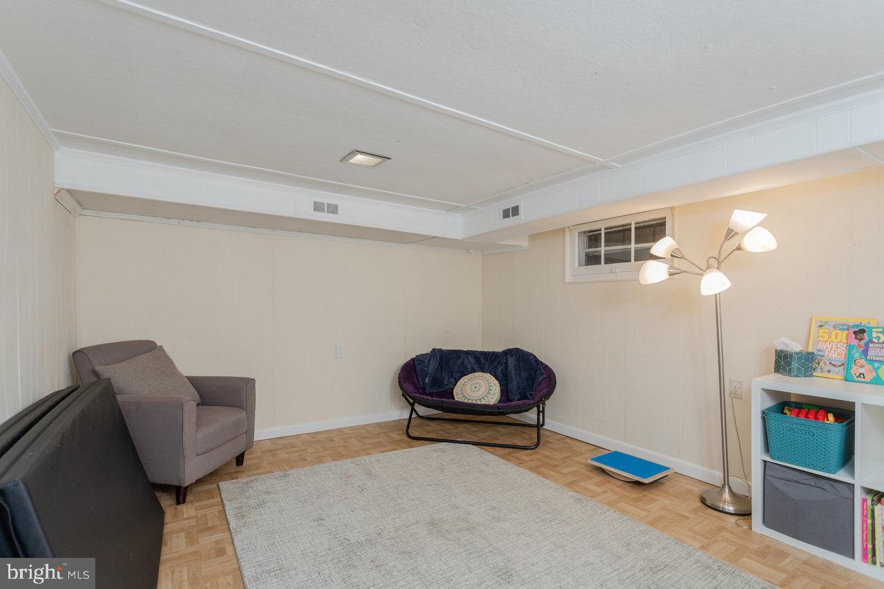 1450 BLUESTONE ST, HARRISONBURG, Virginia 22801, 3 Bedrooms Bedrooms, ,1 BathroomBathrooms,Residential,For sale,1450 BLUESTONE ST,VAHC2000434 MLS # VAHC2000434