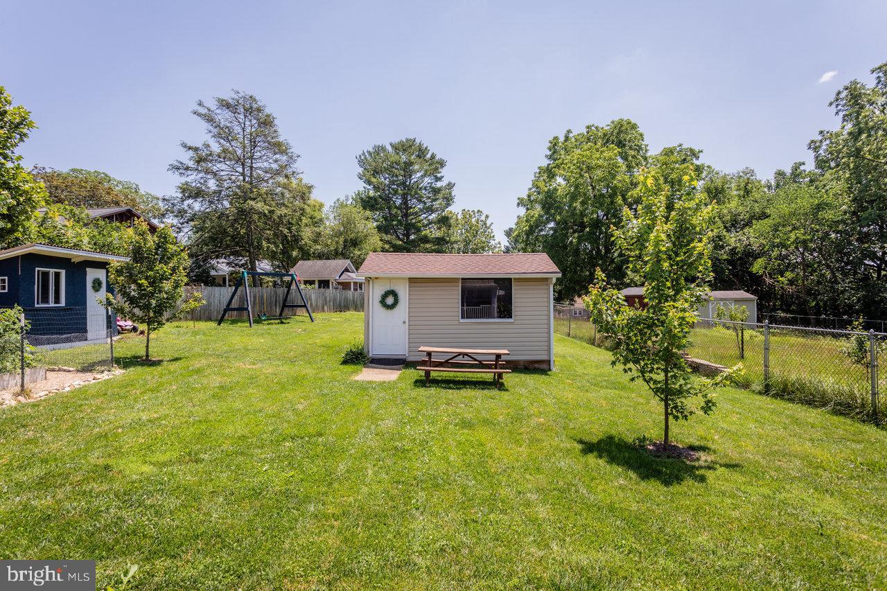 1450 BLUESTONE ST, HARRISONBURG, Virginia 22801, 3 Bedrooms Bedrooms, ,1 BathroomBathrooms,Residential,For sale,1450 BLUESTONE ST,VAHC2000434 MLS # VAHC2000434