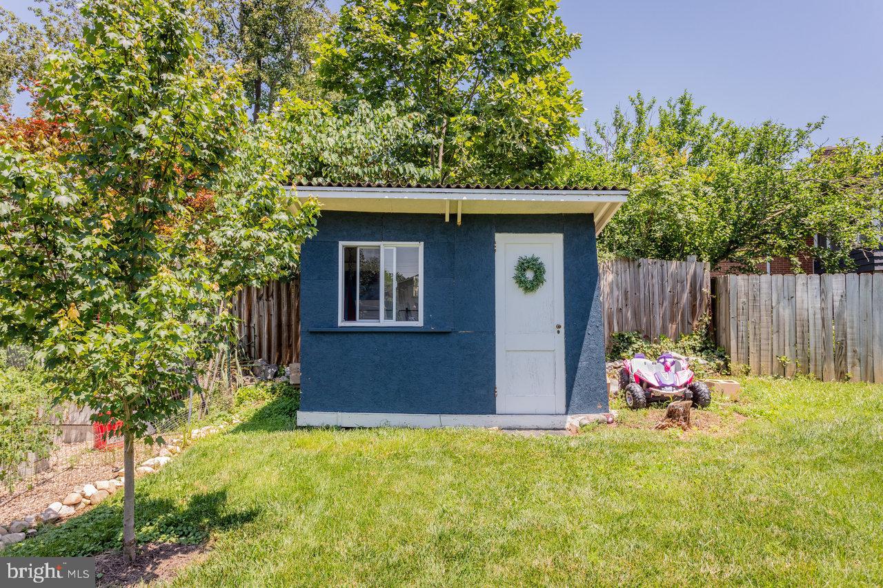 1450 BLUESTONE ST, HARRISONBURG, Virginia 22801, 3 Bedrooms Bedrooms, ,1 BathroomBathrooms,Residential,For sale,1450 BLUESTONE ST,VAHC2000434 MLS # VAHC2000434