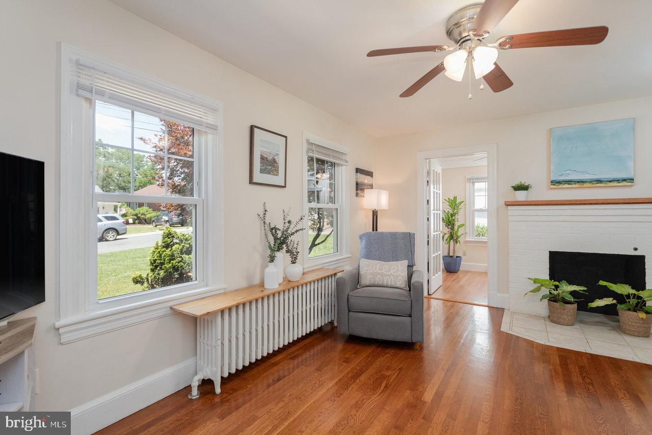 1450 BLUESTONE ST, HARRISONBURG, Virginia 22801, 3 Bedrooms Bedrooms, ,1 BathroomBathrooms,Residential,For sale,1450 BLUESTONE ST,VAHC2000434 MLS # VAHC2000434