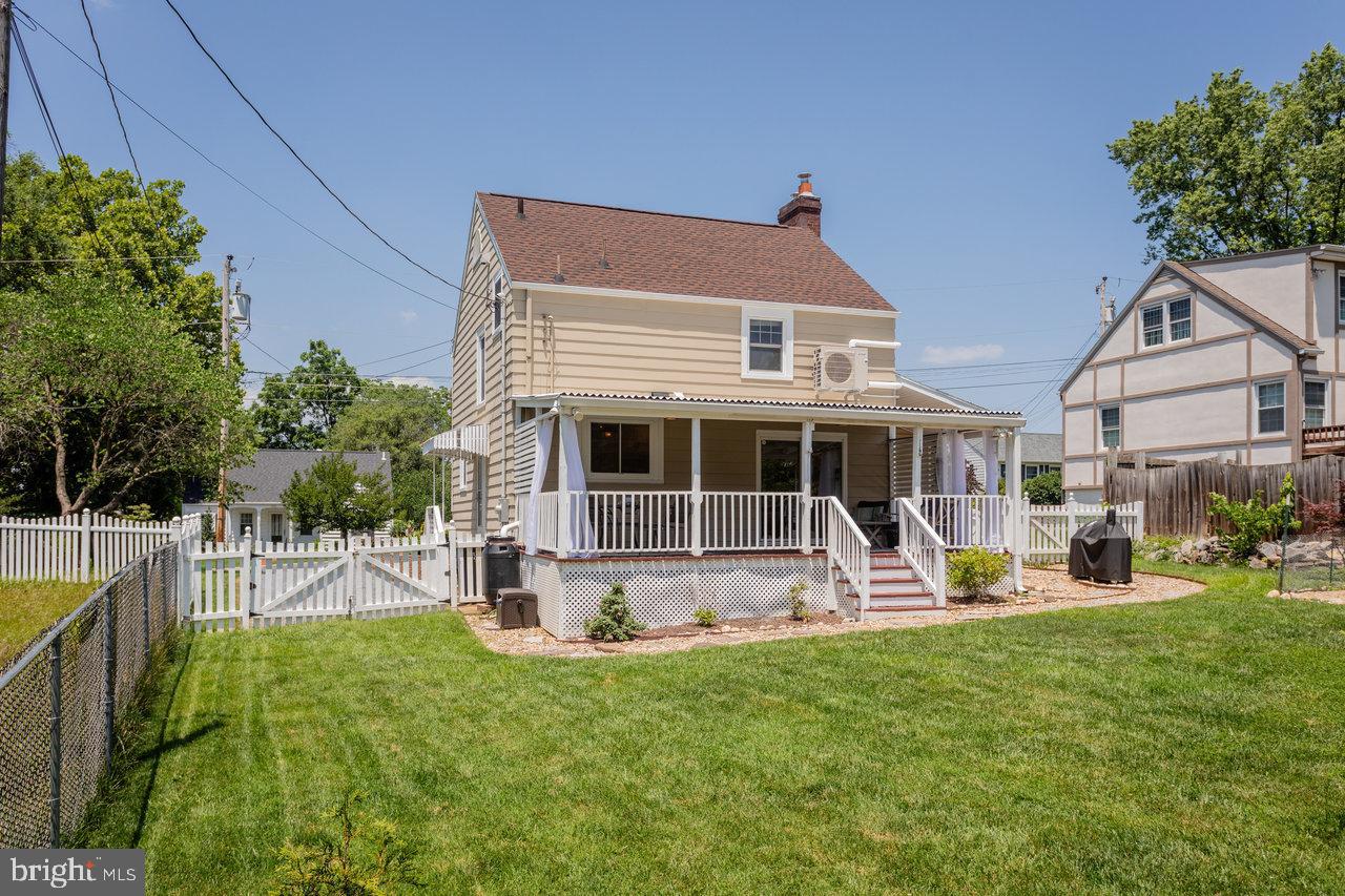1450 BLUESTONE ST, HARRISONBURG, Virginia 22801, 3 Bedrooms Bedrooms, ,1 BathroomBathrooms,Residential,For sale,1450 BLUESTONE ST,VAHC2000434 MLS # VAHC2000434