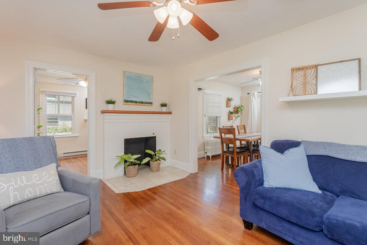 1450 BLUESTONE ST, HARRISONBURG, Virginia 22801, 3 Bedrooms Bedrooms, ,1 BathroomBathrooms,Residential,For sale,1450 BLUESTONE ST,VAHC2000434 MLS # VAHC2000434