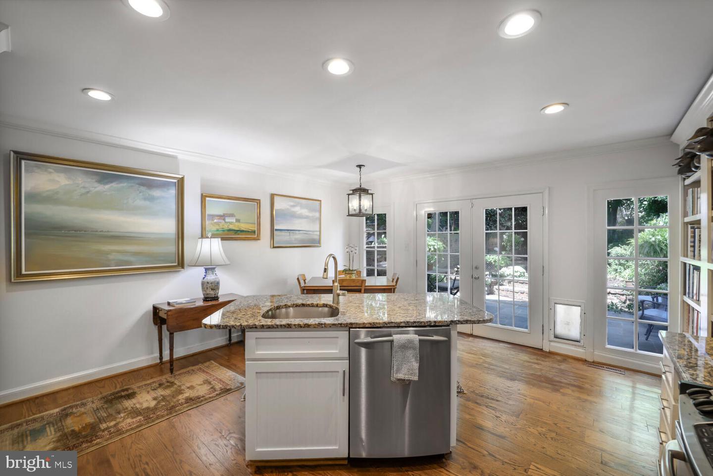 717 S ROYAL ST, ALEXANDRIA, Virginia 22314, 3 Bedrooms Bedrooms, ,2 BathroomsBathrooms,Residential,For sale,717 S ROYAL ST,VAAX2046844 MLS # VAAX2046844