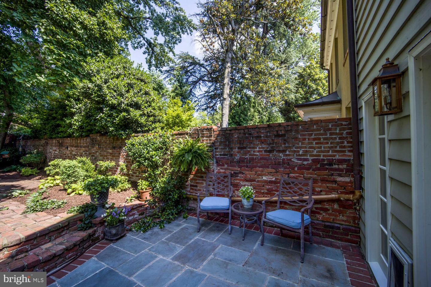 717 S ROYAL ST, ALEXANDRIA, Virginia 22314, 3 Bedrooms Bedrooms, ,2 BathroomsBathrooms,Residential,For sale,717 S ROYAL ST,VAAX2046844 MLS # VAAX2046844